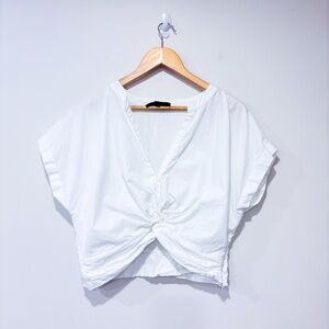 SUNDAY IN BROOKLYN White cropped blouse with front knot